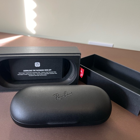 Ray-Ban Stories Smart Glasses NEW Never Used - Picture 6 of 8